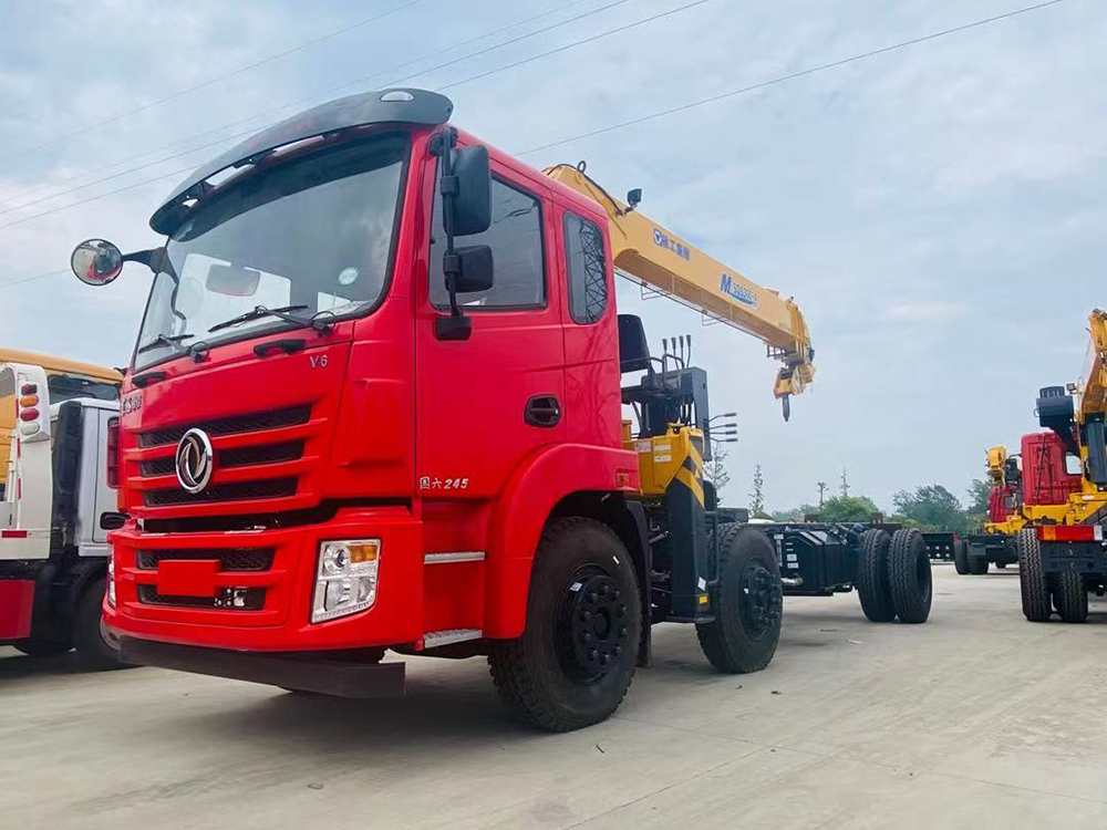 國(guó)六東風(fēng)錦程V6小三軸徐工12噸M直臂吊機(jī)隨車(chē)吊